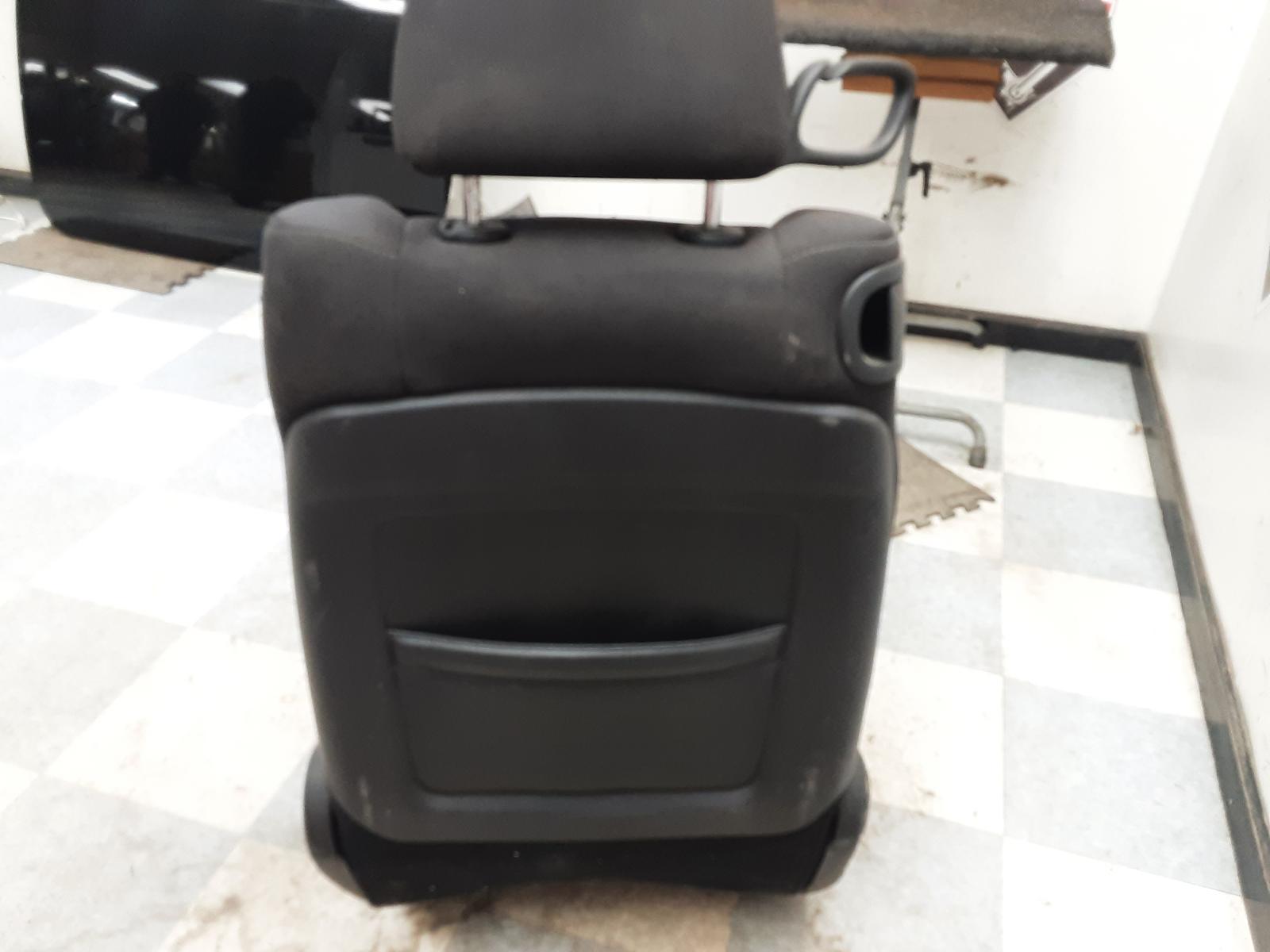 2015-2023 Dodge Challenger R/T 392 OEM Right Passenger Side Front Seat Cloth Angry Bee Logo 9 2015-2023 Dodge Challenger R/T 392 OEM Right Passenger Side Front Seat Cloth Angry Bee Logo - Image 9