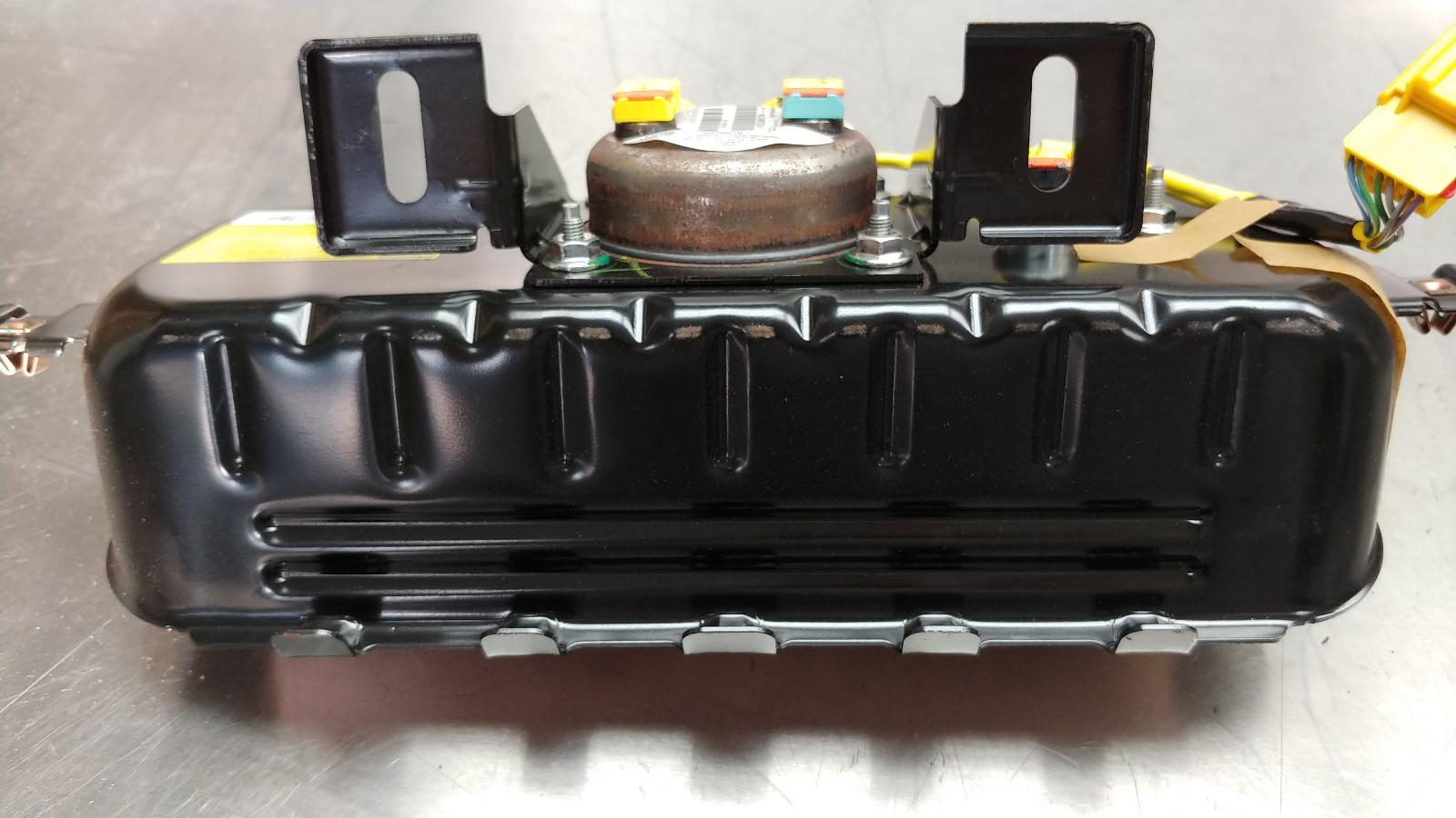 2015-2017 Ford Mustang GT OEM Right Passenger Side Dash Air Bag FR3Z-63044A74-D 4 2015-2017 Ford Mustang GT OEM Right Passenger Side Dash Air Bag FR3Z-63044A74-D - Image 4