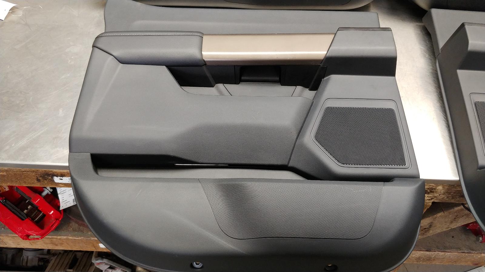 SCRATCH 2024 Ford F150 5.0L OEM Front & Rear Interior Door Trim Panels 9 SCRATCH 2024 Ford F150 5.0L OEM Front & Rear Interior Door Trim Panels - Image 9