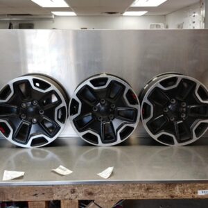 CURB RASH 2014-2018 Jeep Wrangler OEM Set of 5 17×7.5″ 5x127mm 5 Spoke Aluminum Wheels 5LW63TRMAA 1XA50TRMAA 5LW63DX8AA