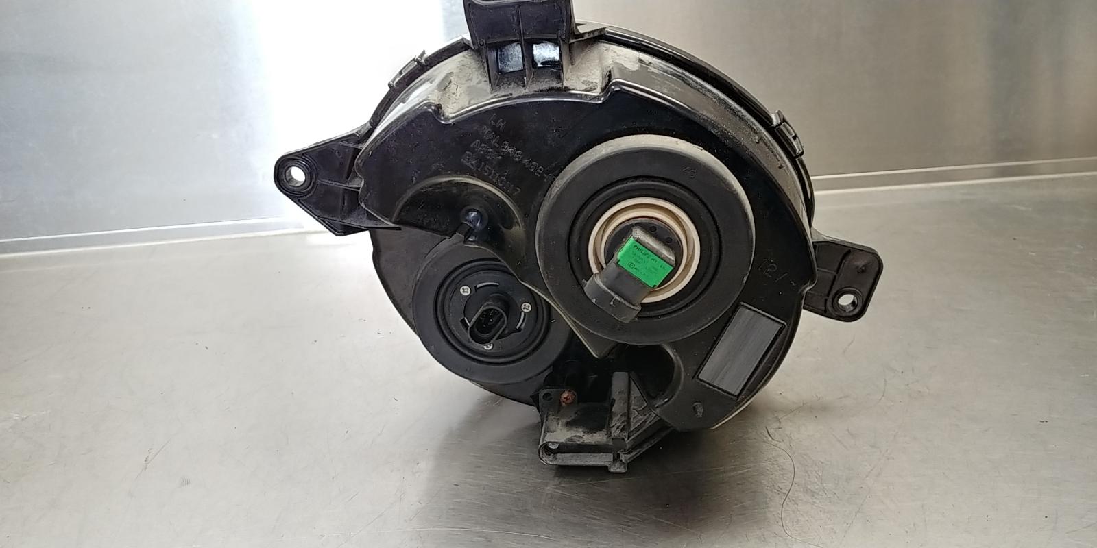 2003-2006 Chevrolet SSR OEM Left Driver Headlight Lamp 15110117 6 2003-2006 Chevrolet SSR OEM Left Driver Headlight Lamp 15110117 - Image 6