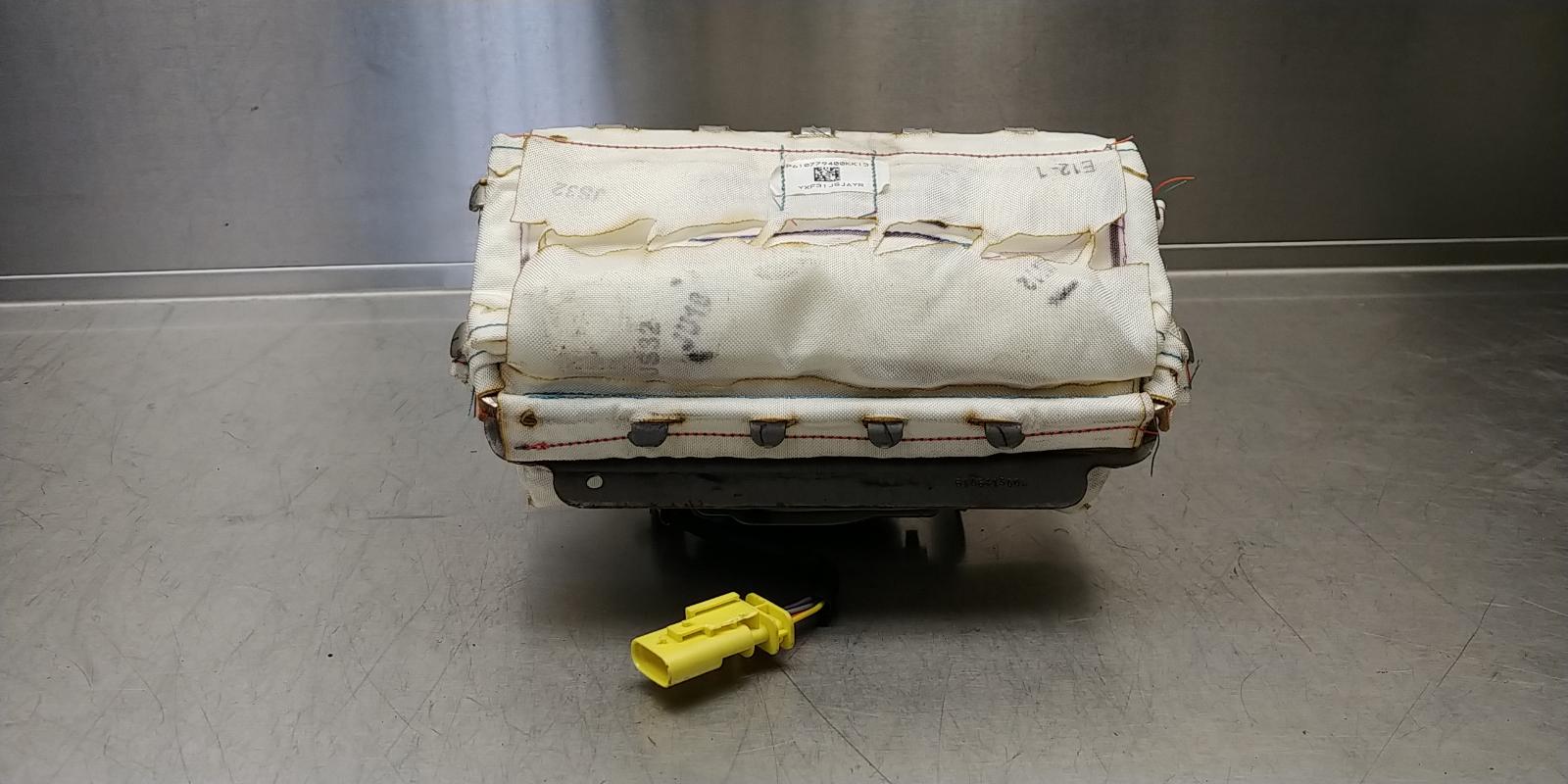 2012-2015 Chevrolet Camaro OEM Right Passenger Side Dashboard Air Bag 22812719 23140227 1 2012-2015 Chevrolet Camaro OEM Right Passenger Side Dashboard Air Bag 22812719 23140227