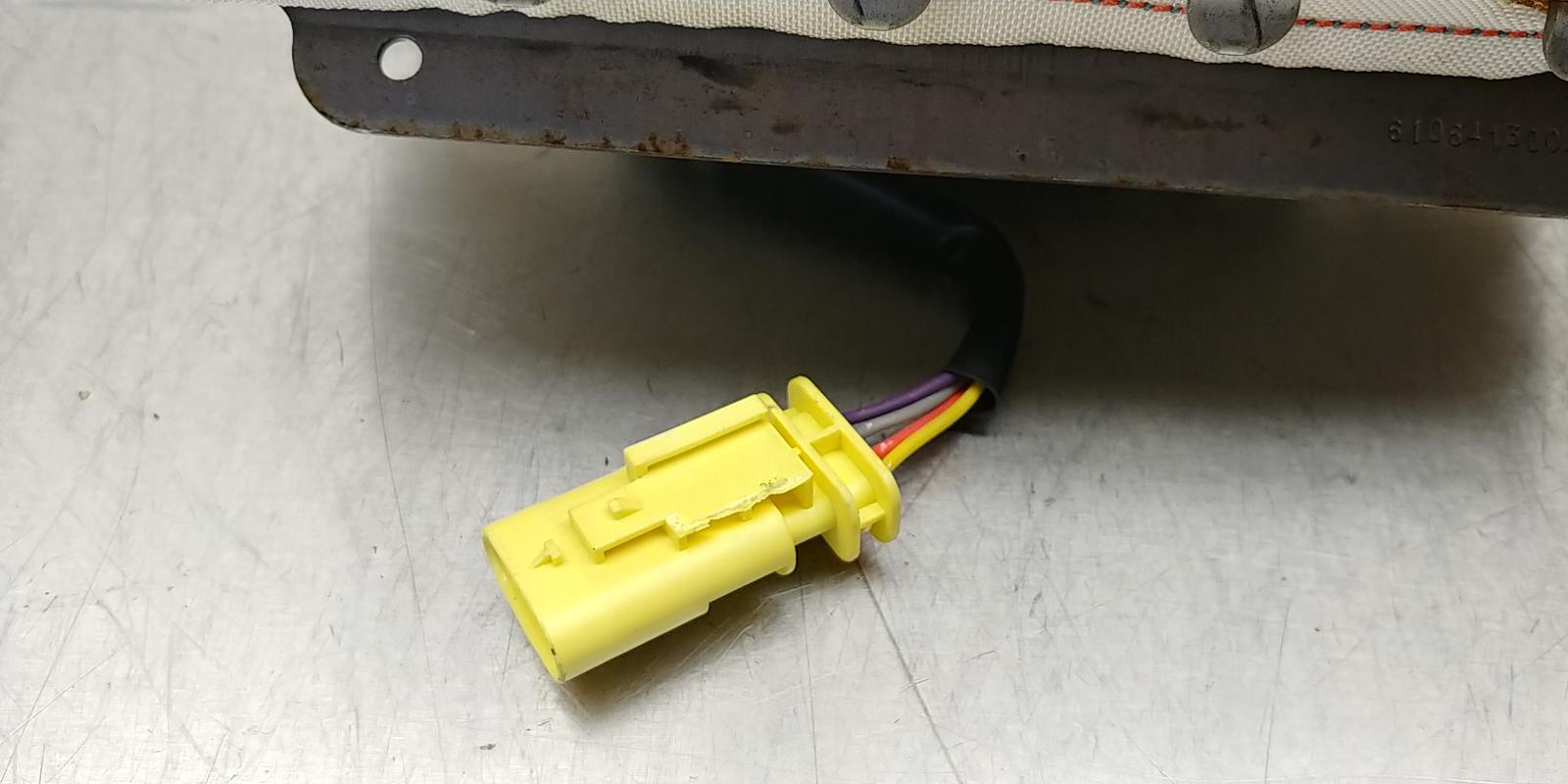 2012-2015 Chevrolet Camaro OEM Right Passenger Side Dashboard Air Bag 22812719 23140227 5 2012-2015 Chevrolet Camaro OEM Right Passenger Side Dashboard Air Bag 22812719 23140227 - Image 5