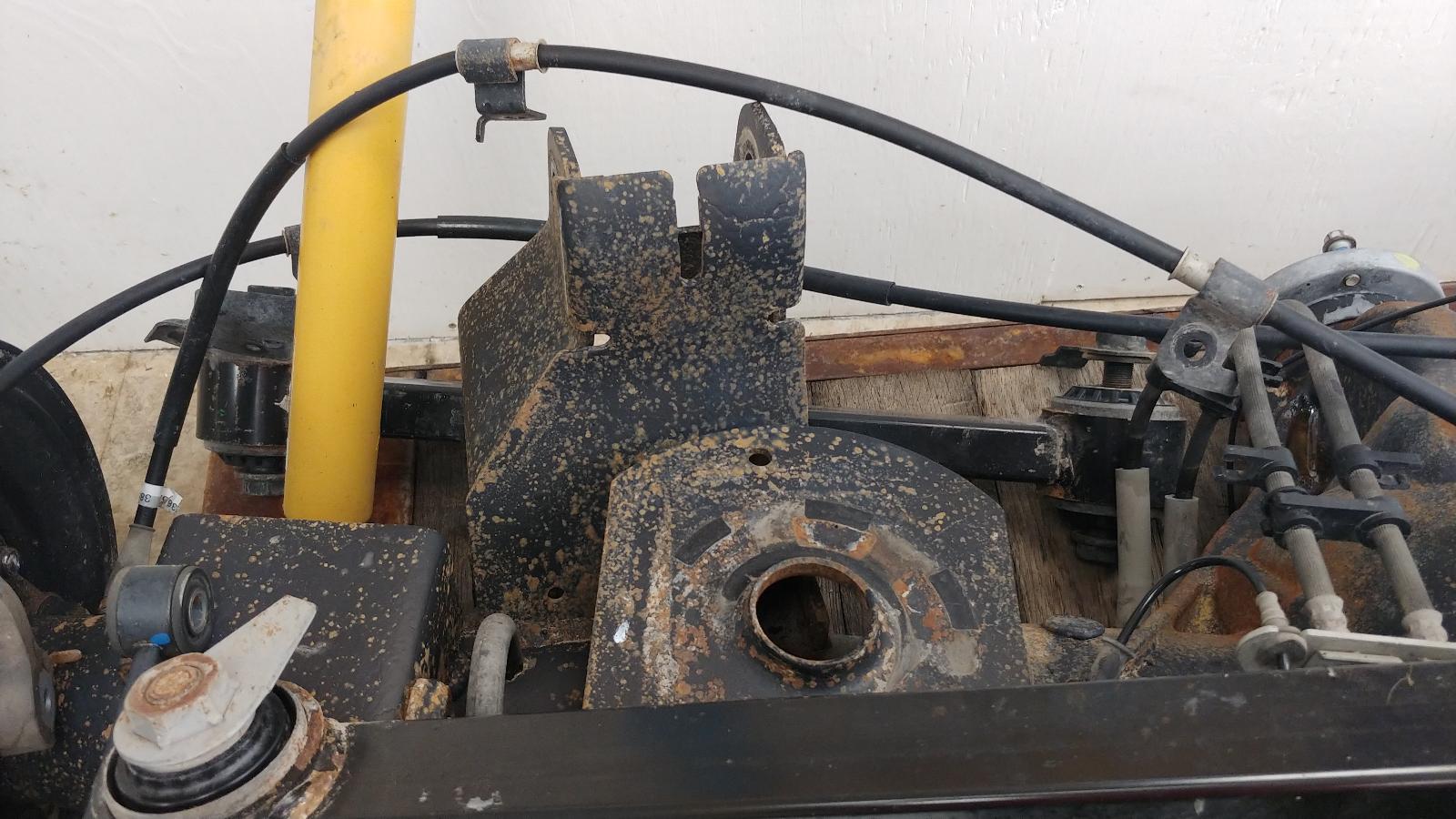 2019-2024 Dodge Ram 2500 OEM Rear Axle Assembly 3.73 Ratio 31K 5 2019-2024 Dodge Ram 2500 OEM Rear Axle Assembly 3.73 Ratio 31K - Image 5