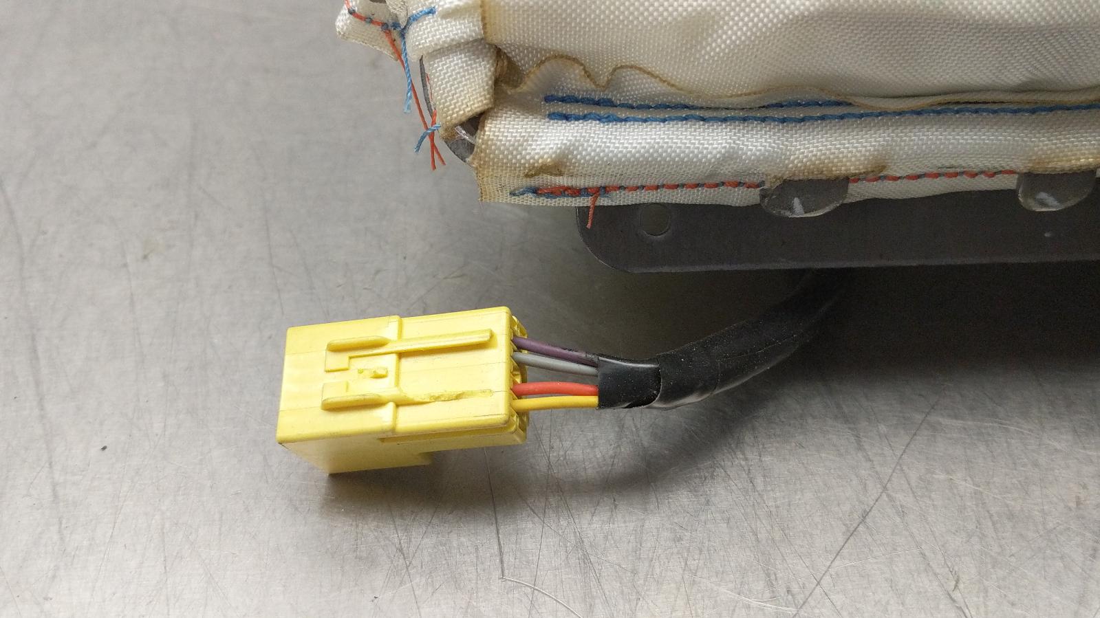 2010-2015 Chevrolet Camaro SS OEM Right Passenger Dashboard Air Bag 92234409 4 2010-2015 Chevrolet Camaro SS OEM Right Passenger Dashboard Air Bag 92234409 - Image 4