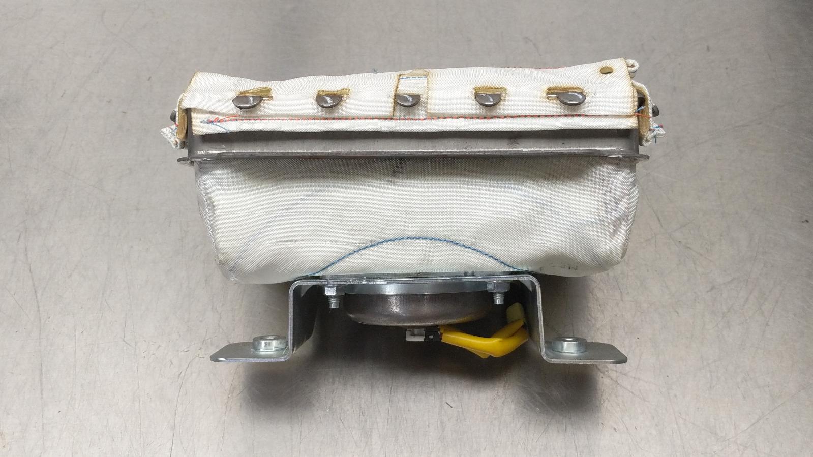 2010-2015 Chevrolet Camaro SS OEM Right Passenger Dashboard Air Bag 92234409 6 2010-2015 Chevrolet Camaro SS OEM Right Passenger Dashboard Air Bag 92234409 - Image 6