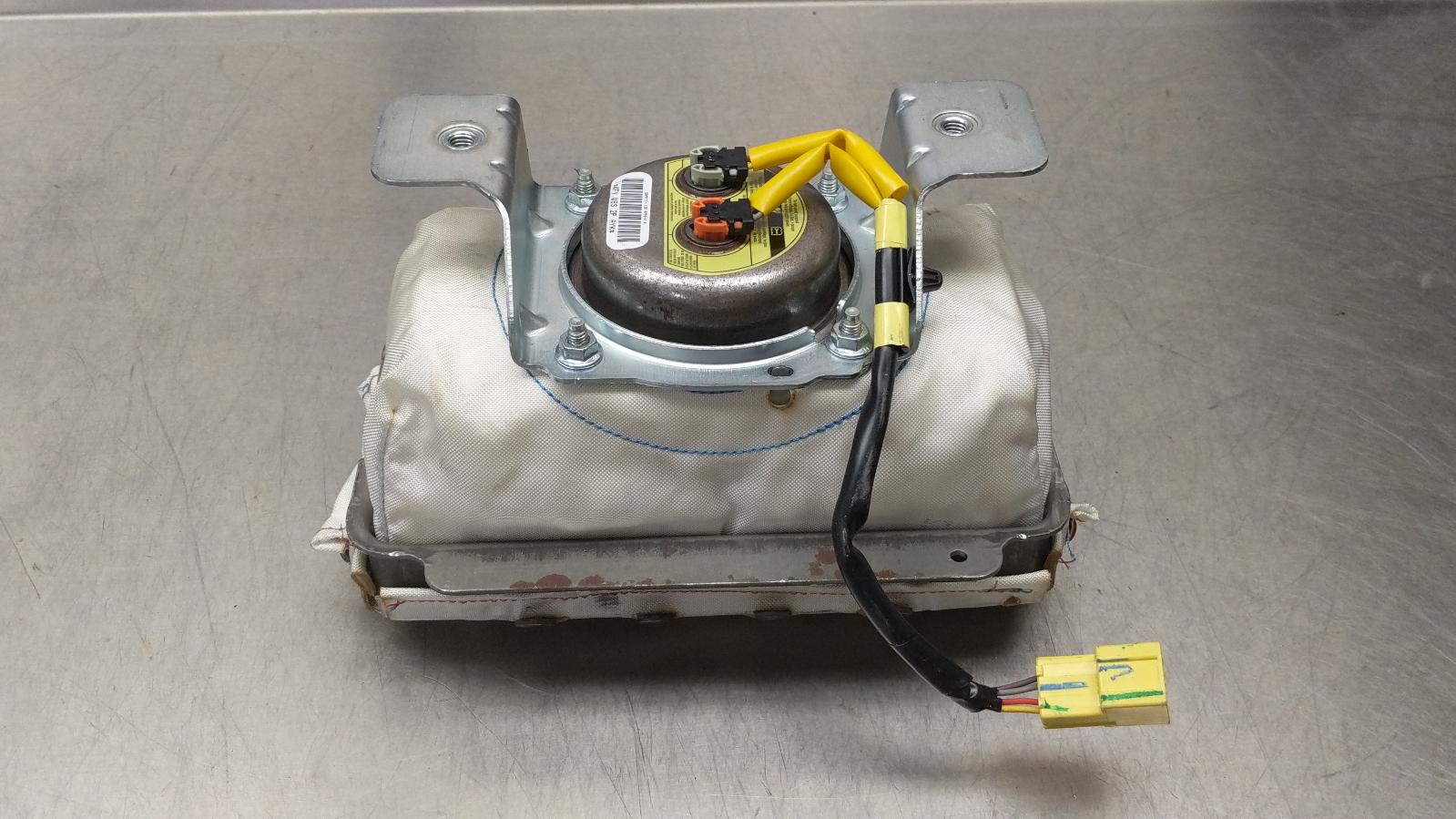 2010-2015 Chevrolet Camaro SS OEM Right Passenger Dashboard Air Bag 92234409 7 2010-2015 Chevrolet Camaro SS OEM Right Passenger Dashboard Air Bag 92234409 - Image 7