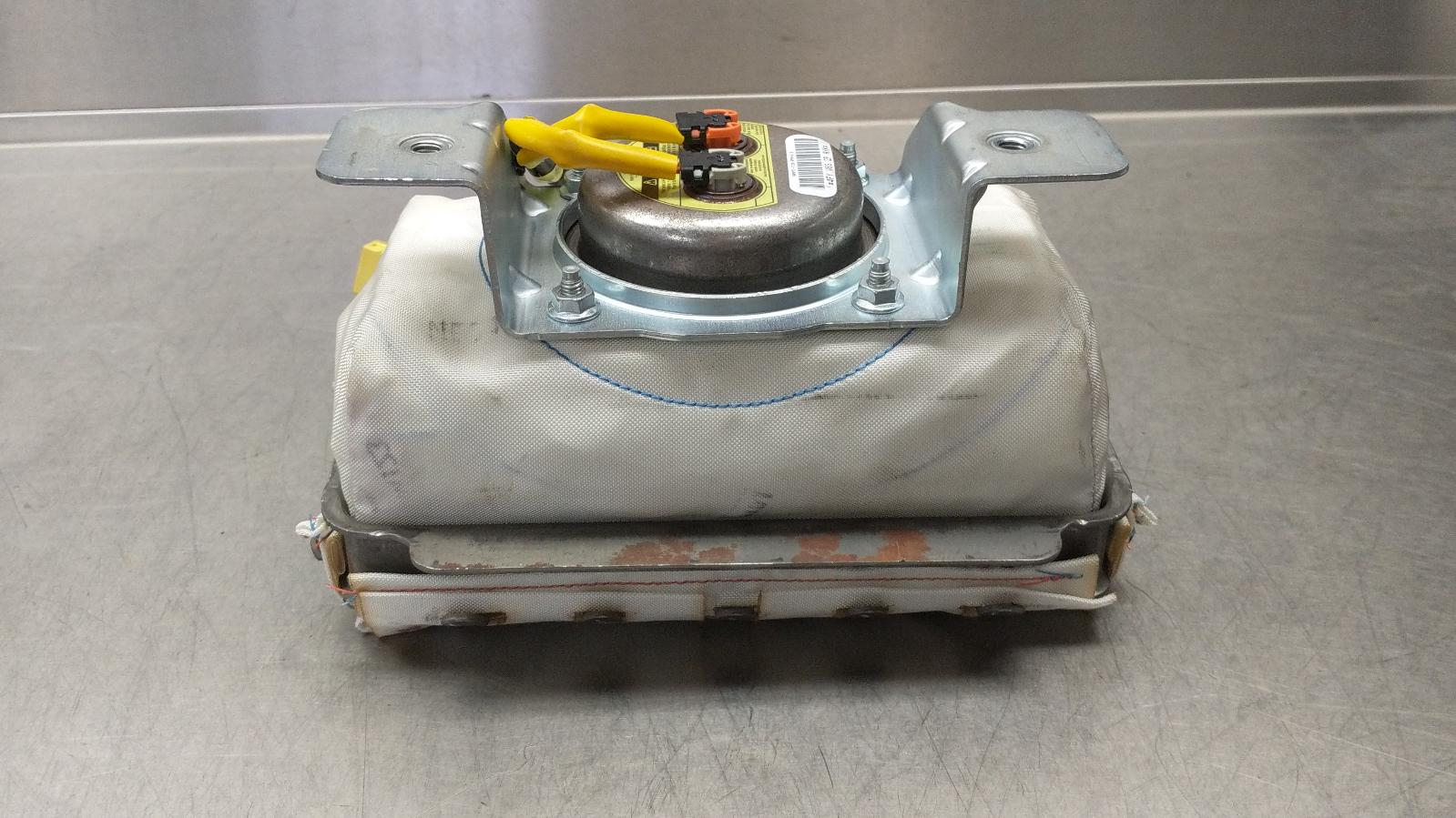 2010-2015 Chevrolet Camaro SS OEM Right Passenger Dashboard Air Bag 92234409 10 2010-2015 Chevrolet Camaro SS OEM Right Passenger Dashboard Air Bag 92234409 - Image 10