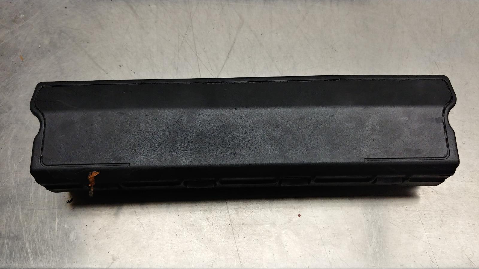 2017-2019 Cadillac CTS-V OEM Right Passenger Dashboard Knee Air Bag 84040728 2 2017-2019 Cadillac CTS-V OEM Right Passenger Dashboard Knee Air Bag 84040728 - Image 2