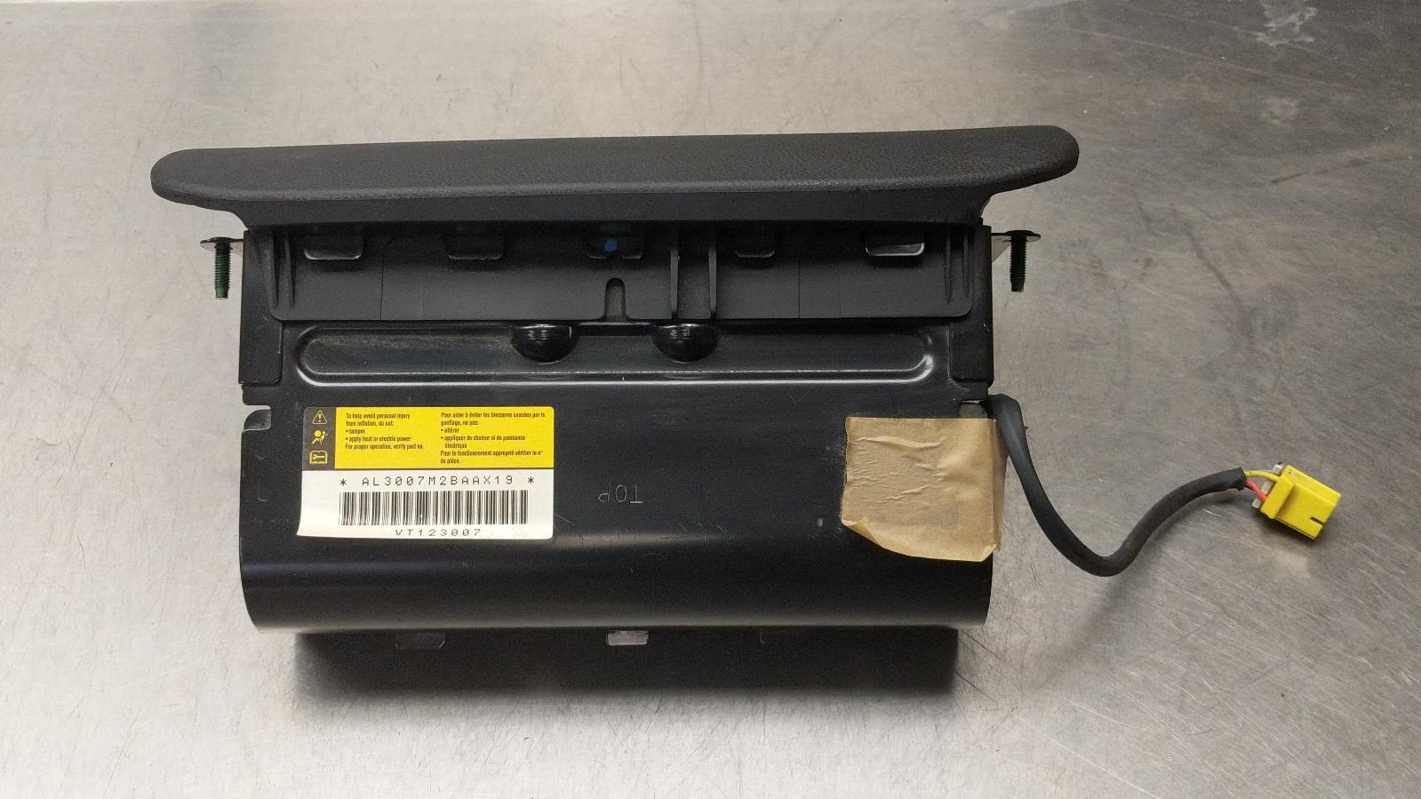 2003-2006 Chevrolet SSR OEM Right Passenger Side Dash Air Bag 15147281 3 2003-2006 Chevrolet SSR OEM Right Passenger Side Dash Air Bag 15147281 - Image 3