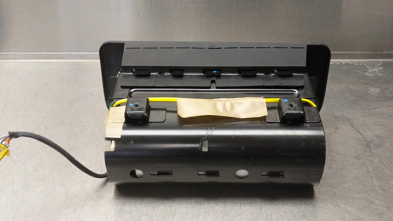 2003-2006 Chevrolet SSR OEM Right Passenger Side Dash Air Bag 15147281 5 2003-2006 Chevrolet SSR OEM Right Passenger Side Dash Air Bag 15147281 - Image 5