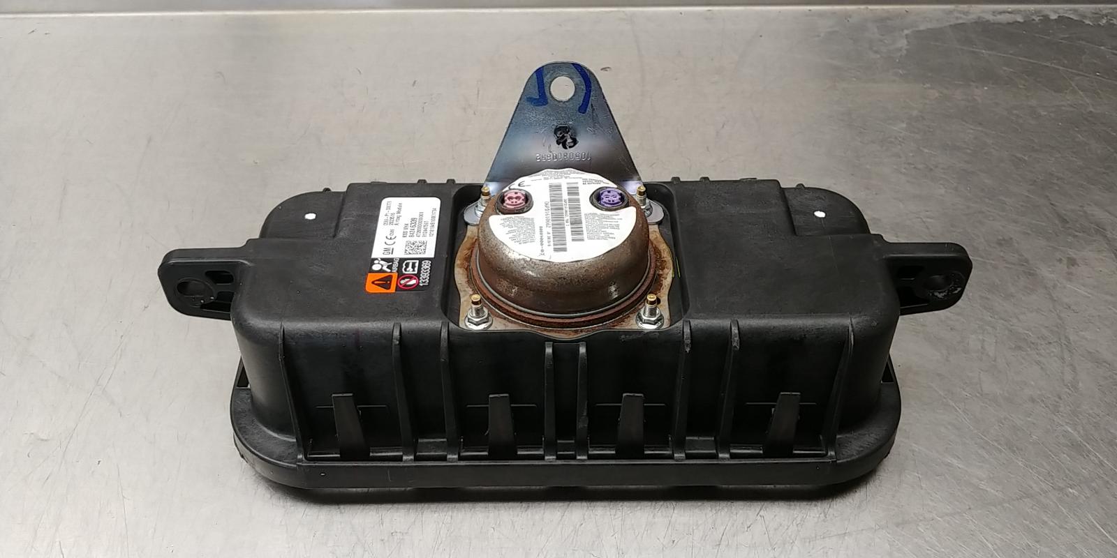 2016-2024 Chevrolet Camaro OEM Right Passenger Dashboard Air Bag 84246339 7 2016-2024 Chevrolet Camaro OEM Right Passenger Dashboard Air Bag 84246339 - Image 7