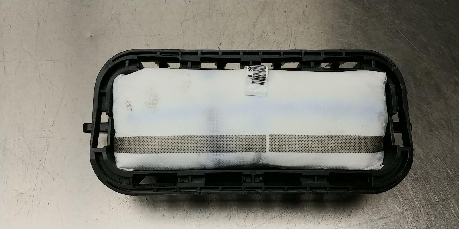 2016-2024 Chevrolet Camaro OEM Right Passenger Dashboard Air Bag 84246339 2 2016-2024 Chevrolet Camaro OEM Right Passenger Dashboard Air Bag 84246339 - Image 2